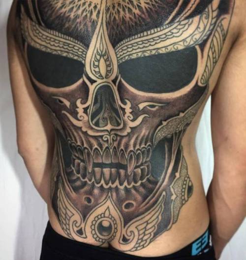 By Jondix, done at Seven Doors Tattoo, London.... black and grey;skull;backpiece;anatomy;human skull;huge;facebook;twitter;jondix