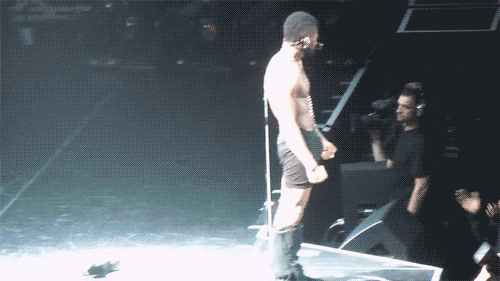 playboydreamz - #Usher Drops Pants #TEAMFREAK #TEAMBIGDICK...