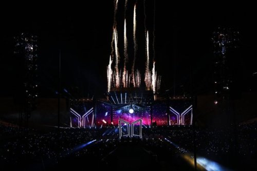fyeahbangtaned - BTS Speak Yourself Tour at Rose Bowl Stadium