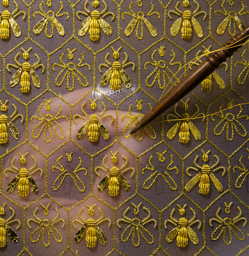 guerlain - Constellation of 69 bees, the symbol of the Empire...