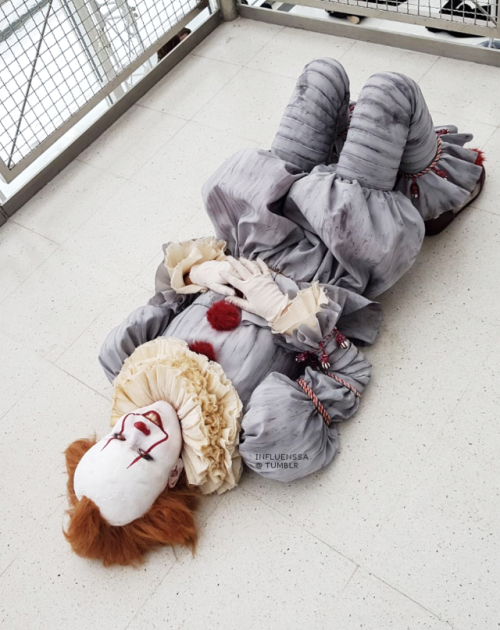 influenssa - Some random photos when I cosplayed Pennywise at...