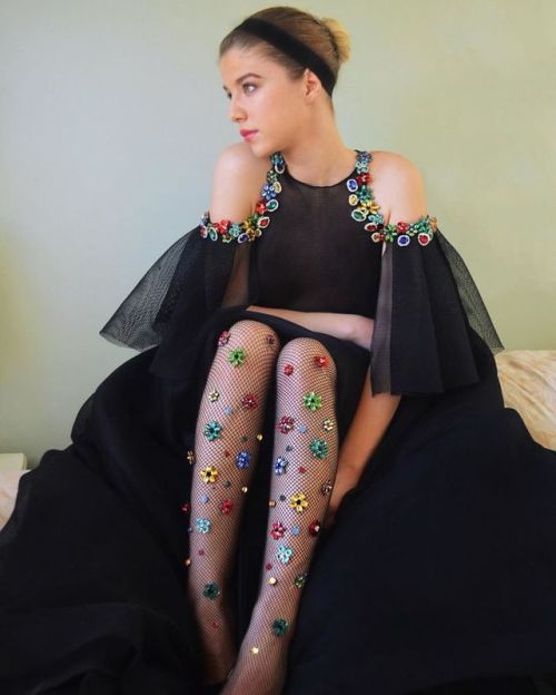 culturenlifestyle:Stunning Fishnet Tights Will Make You Feel...