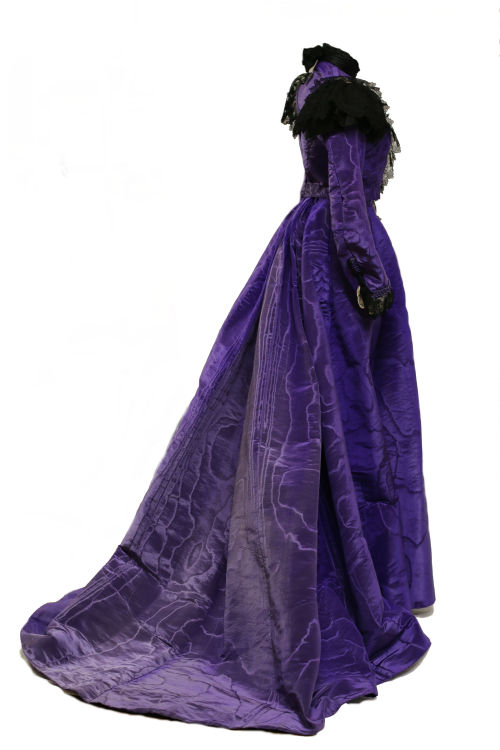 theclothingproject - Collection’s Highlight - Purple Moiré Silk...