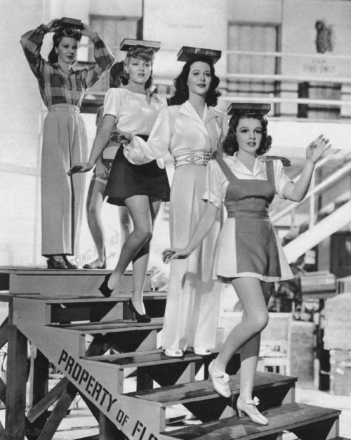 bookporn:yesterdaysprint:Judy Garland, Hedy Lamarr and Lana...