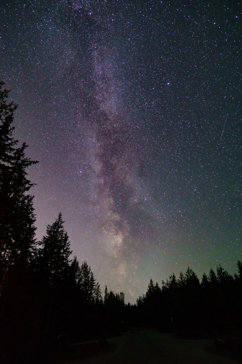 photos-of-space - The Milky Way from Alaska [OC][2000x3000]Oh...