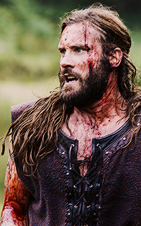 Clive Standen Tumblr_o5jmweptMM1tyhl08o1_250
