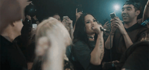 kithjoon - Demi Lovato sings Misery Business at Emo Nite