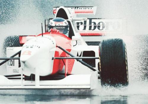 frenchcurious - Mika Hakkinen (McLaren-Mercedes) Grand Prix...