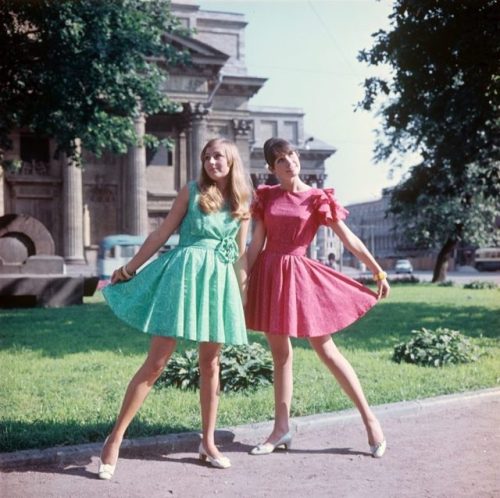 sovietpostcards - Summer fashions of 1970 modelled by St...