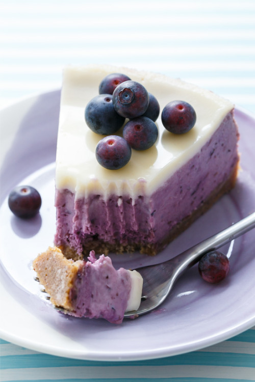 sweetoothgirl - Blueberry Crème Fraîche Cheesecake