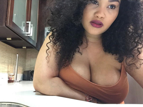 Linda KThick, Busty Beautiful African Perfection 