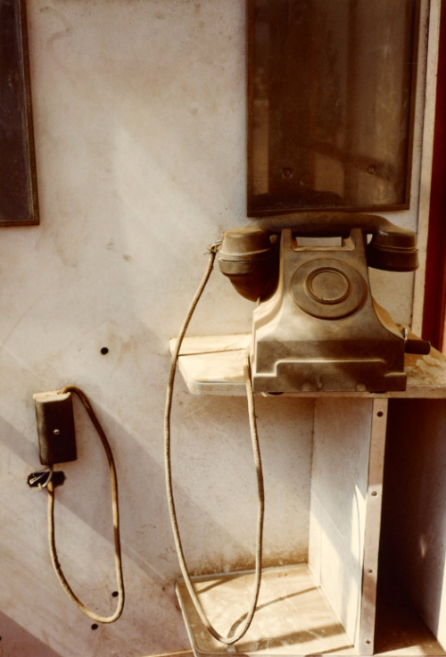 joeinct - Telephone, Photo by William Eggleston, 1980