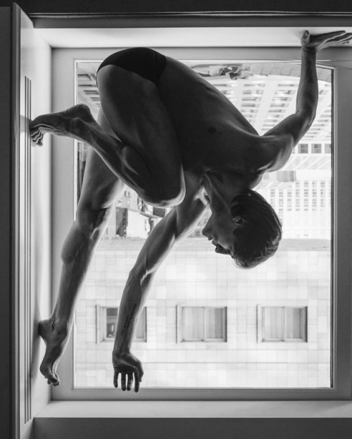 pas-de-duhhh - Francesco Mariottini dancer with Les Ballets de...