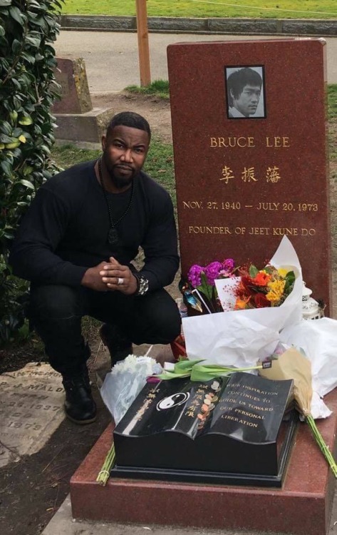 butts-and-uppercuts:Michael Jai White at Bruce Lee’s...