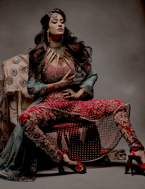dildaar:Lisa Haydon for Vogue India, 2014