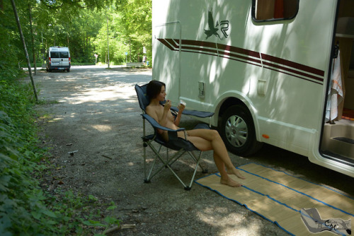 naturistelyon - Nude camping