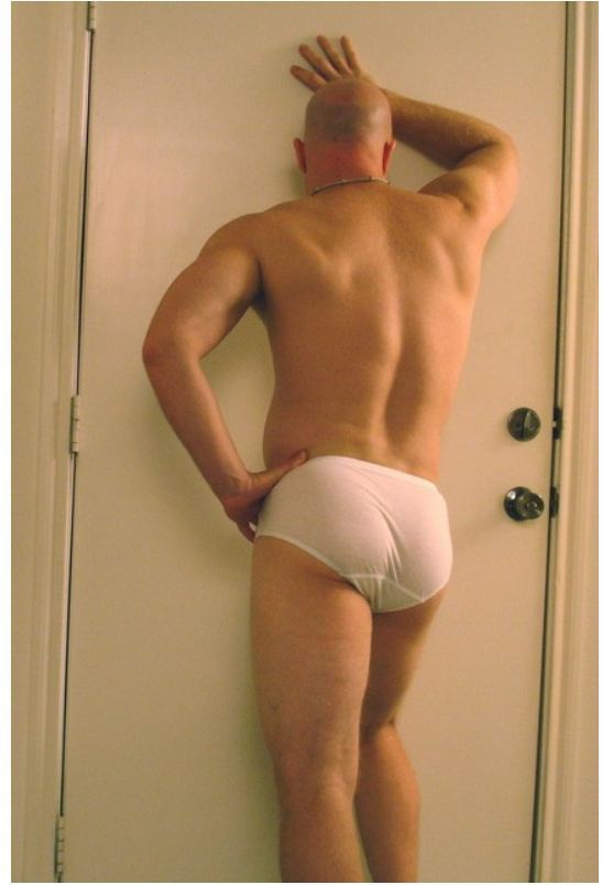 tightiewhitietwink: âHis butt looks perfect in those â