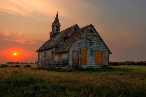 abandonedandurbex - Abandoned Saskatchewan Church at Sunset...