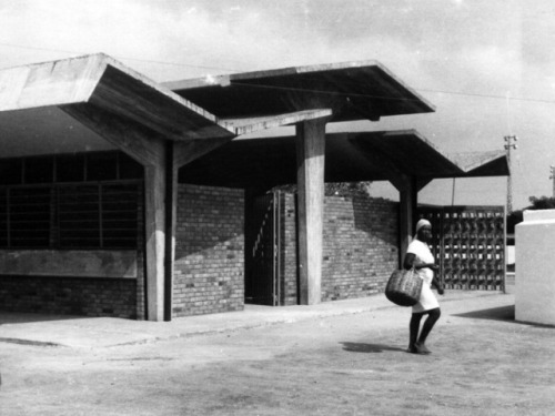 germanpostwarmodern - Market Hall (1962) in Caputo, Angola, by...