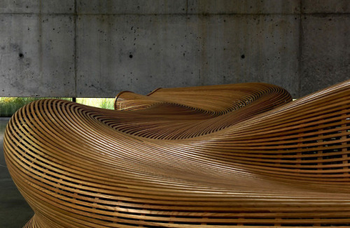 itscolossal - Sinuously Curved Benches Made with Thin Strips of...