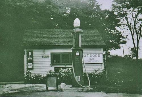 nostalgia-eh51 - Vintage Gananoque ~  Circa 1920s  Gas Station 