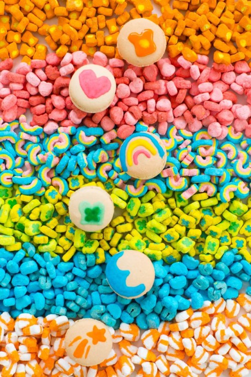 sweetoothgirl - DIY LUCKY CHARMS MACARONS FOR ST. PATRICK’S...