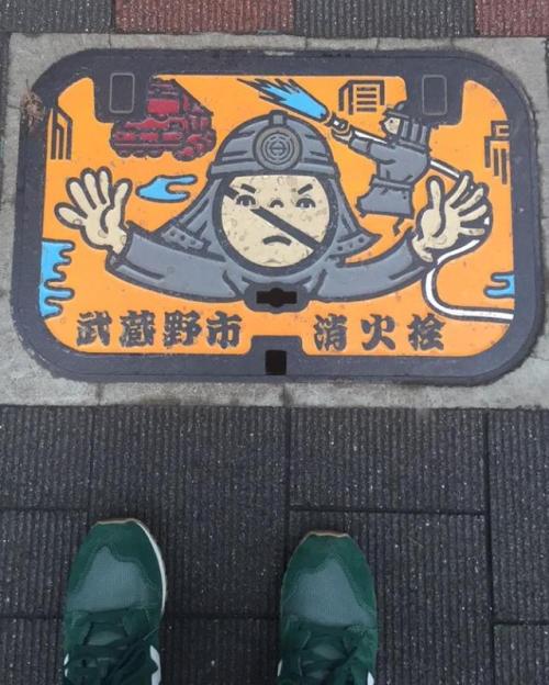 japanpix - Manhole cover near the Ghibli Museum in Tokyo