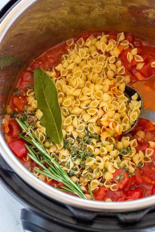 foodffs - Instant Pot Pasta e FagioliFollow for recipesIs this...