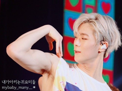 hairykpoppits - Moonbin is showing his greatest hairy asset