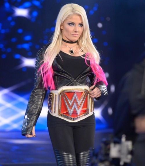 thewickedwitchfromsmackdown:goddess above all