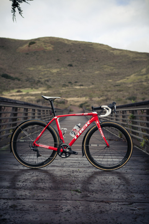 believeincycling - Who doesn’t love a fendered road bike?