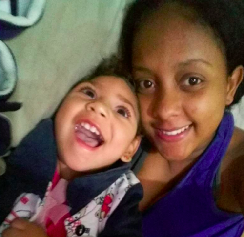 *POST ATUALIZADO EM 11/11/2017*
“Sou a Sabrina Silva, de São Vicente (SP). A minha bebê, Luany, tem microcefalia e nasceu em agosto de 2015. Eu fiz um monte de ultrassons e não sabia de nada. Só fui descobrir depois do parto. Foi um choque. Entrei em...
