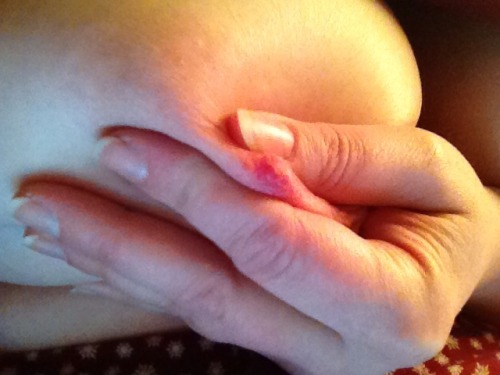 milkpuppies:Playing with my plump tittiesPretty nips