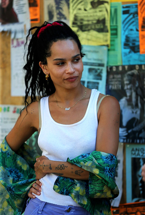 jessicahuangs:Zoë Kravitz on the set of “High Fidelity” in New...