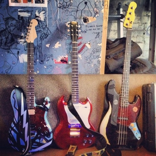 mmguitarbar - The whole gang’s here! Come down to High Dive for...