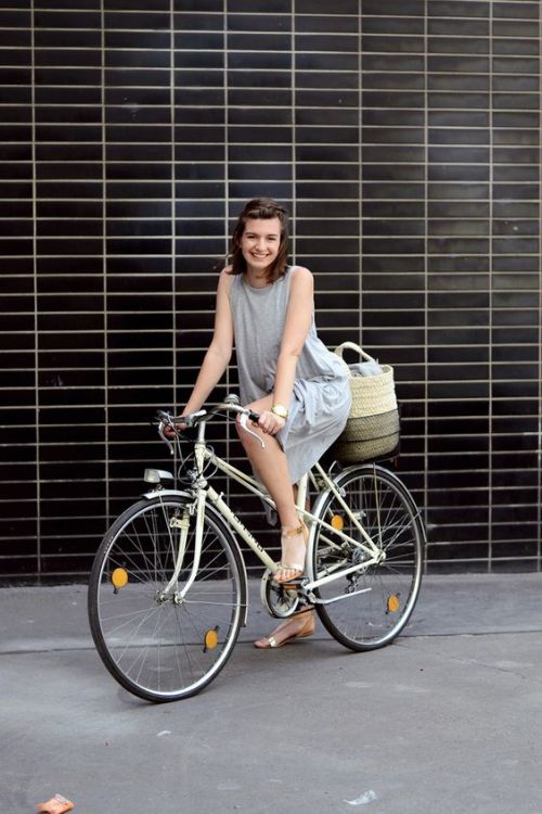 razumichin2:Cycle chic in simple grey dress(via Pinterest)