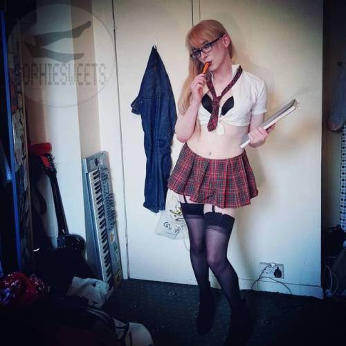 yes-sadie200 - Reblog if you’d love to know this crossdressing...