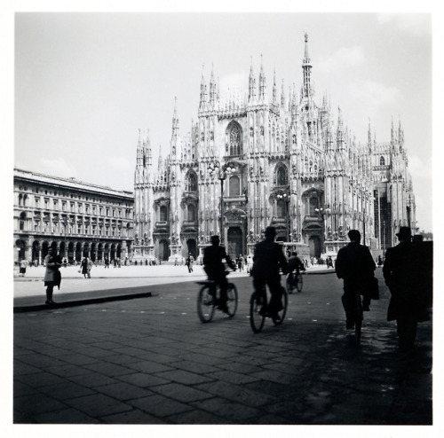 vintageeveryday - Milan’s famous Gothic cathedral on a sunny day...