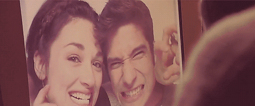 Crystal Reed et Tyler Posey  Tumblr_nxda7pgE201tag2p6o1_500