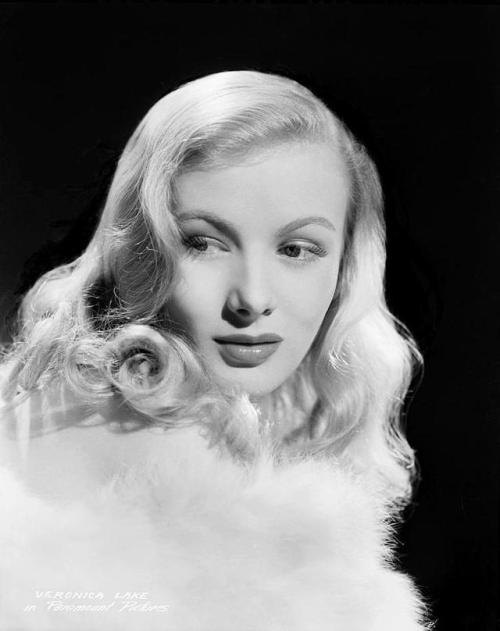 wehadfacesthen - Veronica Lake, 1941, photo by A.L. “Whitey”...