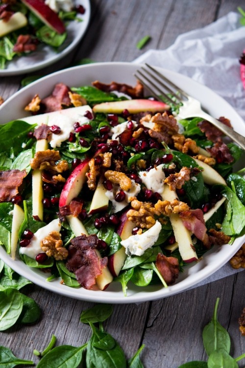 hoardingrecipes - Winter Salad With Spinach, Apple, Gorgonzola...