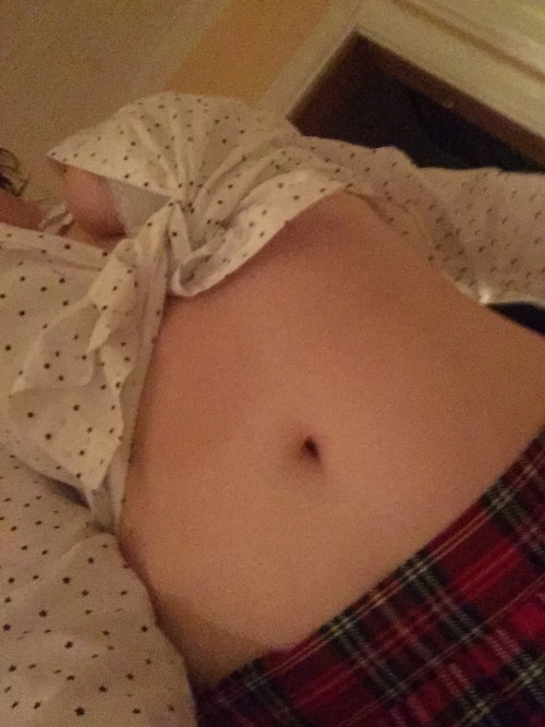 hislittlewhore88 - Who likes my outfit ;)@hislittlewhore88 -...