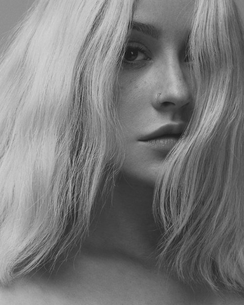 bloodymileena - Christina Aguilera for Cosmopolitan