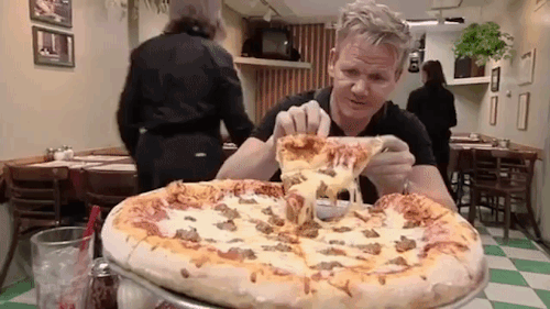 ruinedchildhood:Pizza looks bomb AF tho