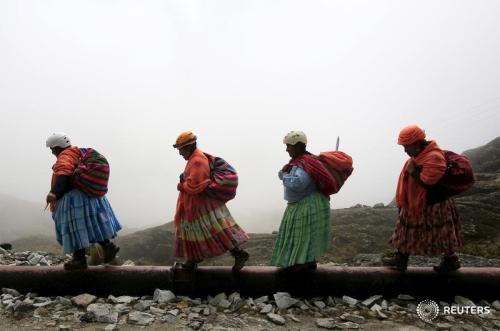 Bolivia’s cholita climbersFor years Lydia Huayllas, 48,...