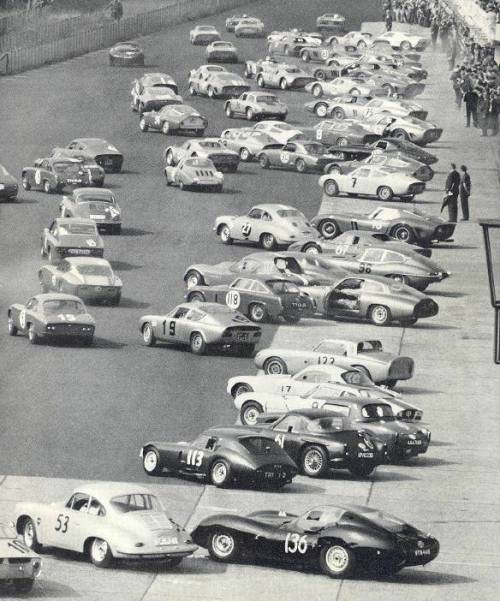 frenchcurious - Départ des 1000km du Nürburgring 1964 (ph. ©...