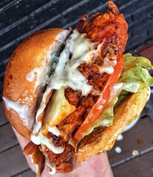 yummyfoooooood - Ranch Bacon Fried Chicken Burger
