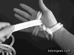 numerouno2016 - bdsmgeekhowto - How to Tie Flogging Cuffs -...