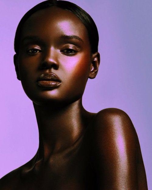 sinnamonscouture - Duckie Thot Shines for Fenty Beauty