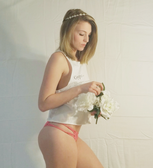 rolledtightmarie:Took some pictures for...